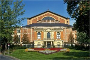 Bayreuther Wagner Festspiele 26 km